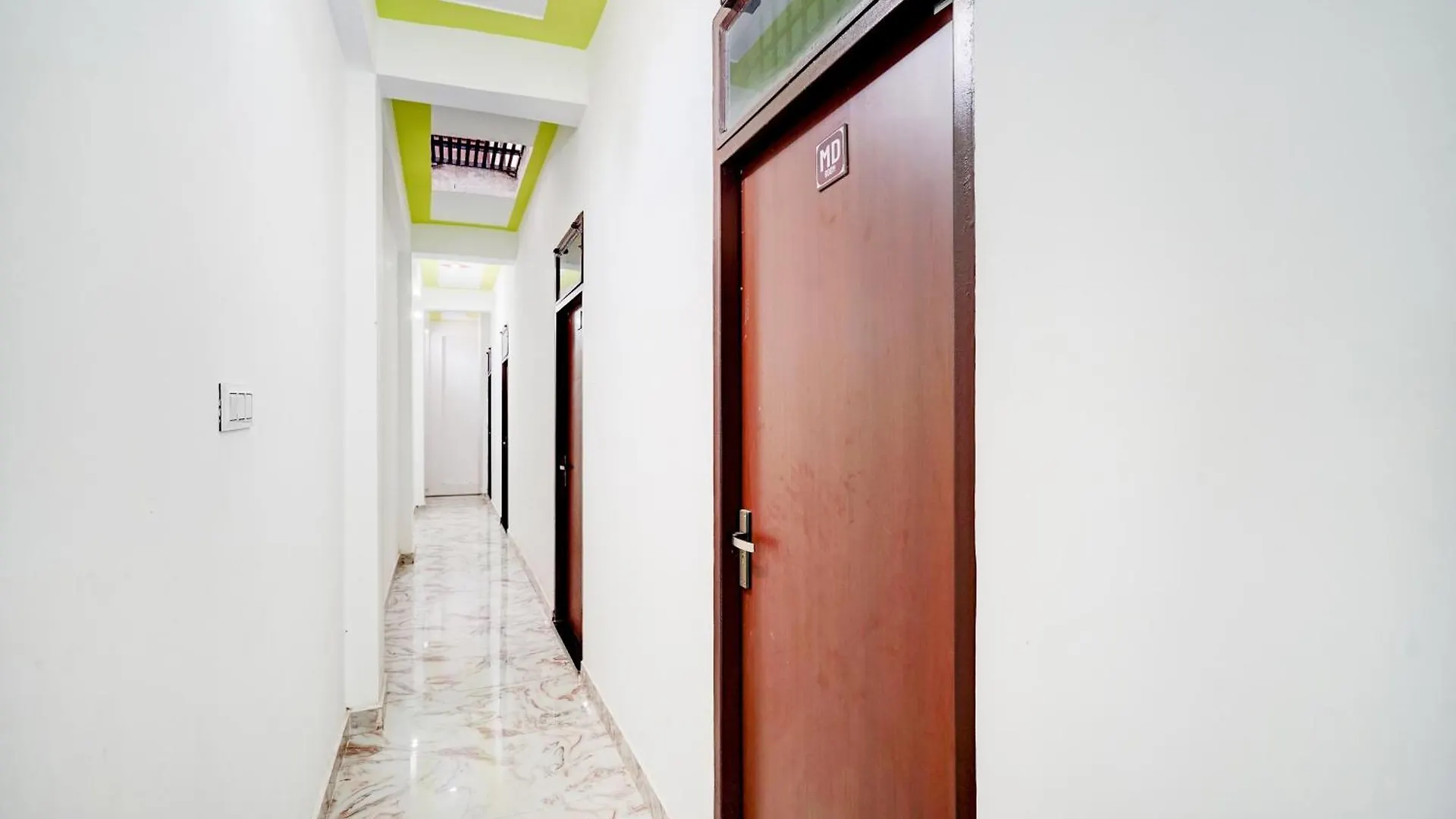 Hotel O Bn Palace & Restaurant Agra