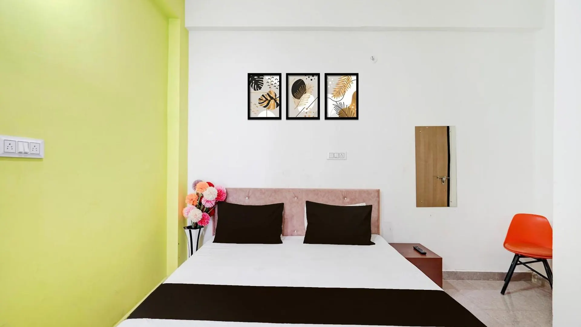 Hotel O Bn Palace & Restaurant Agra