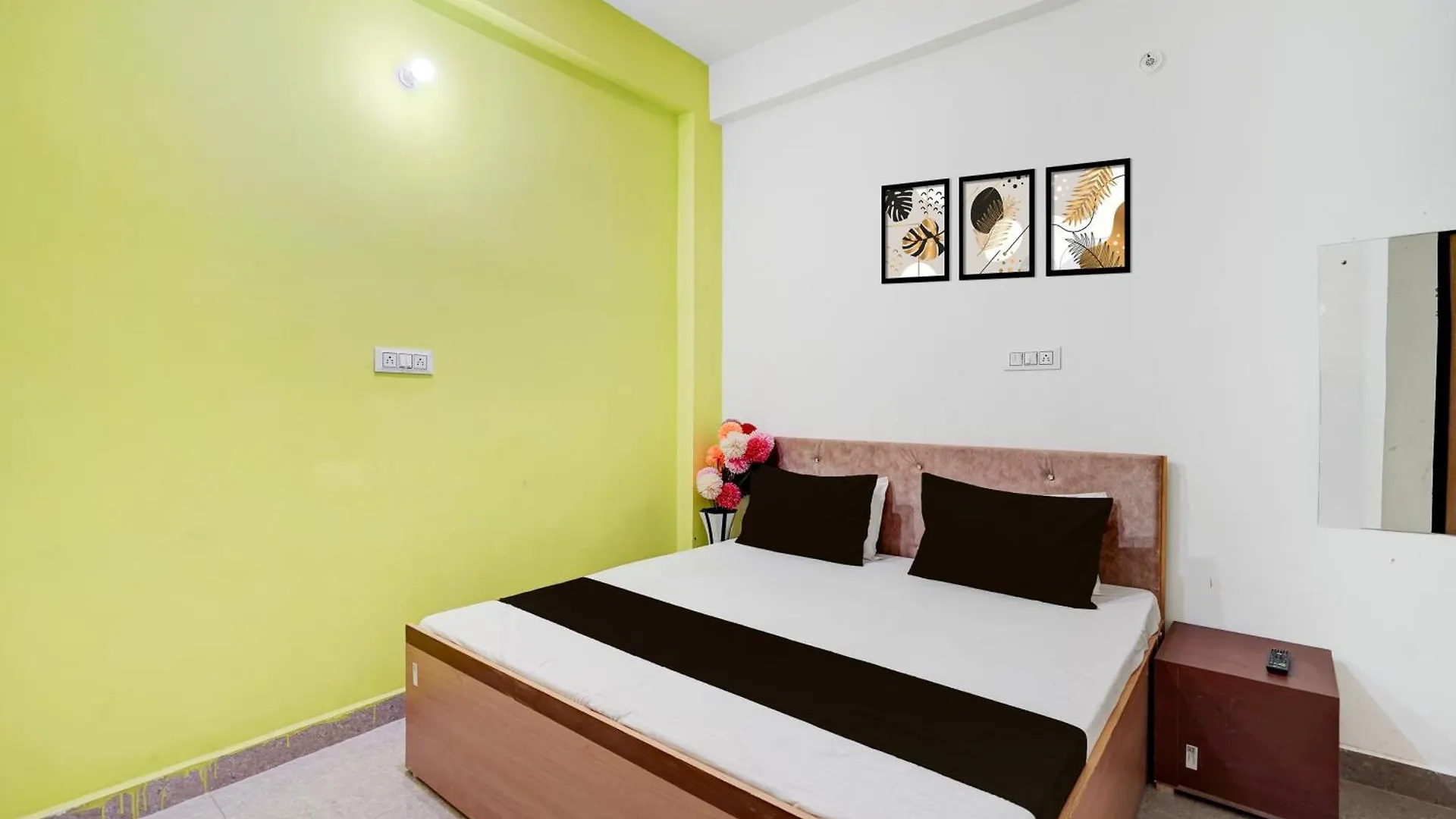Hotel O Bn Palace & Restaurant Agra   Agra (Uttar Pradesh)