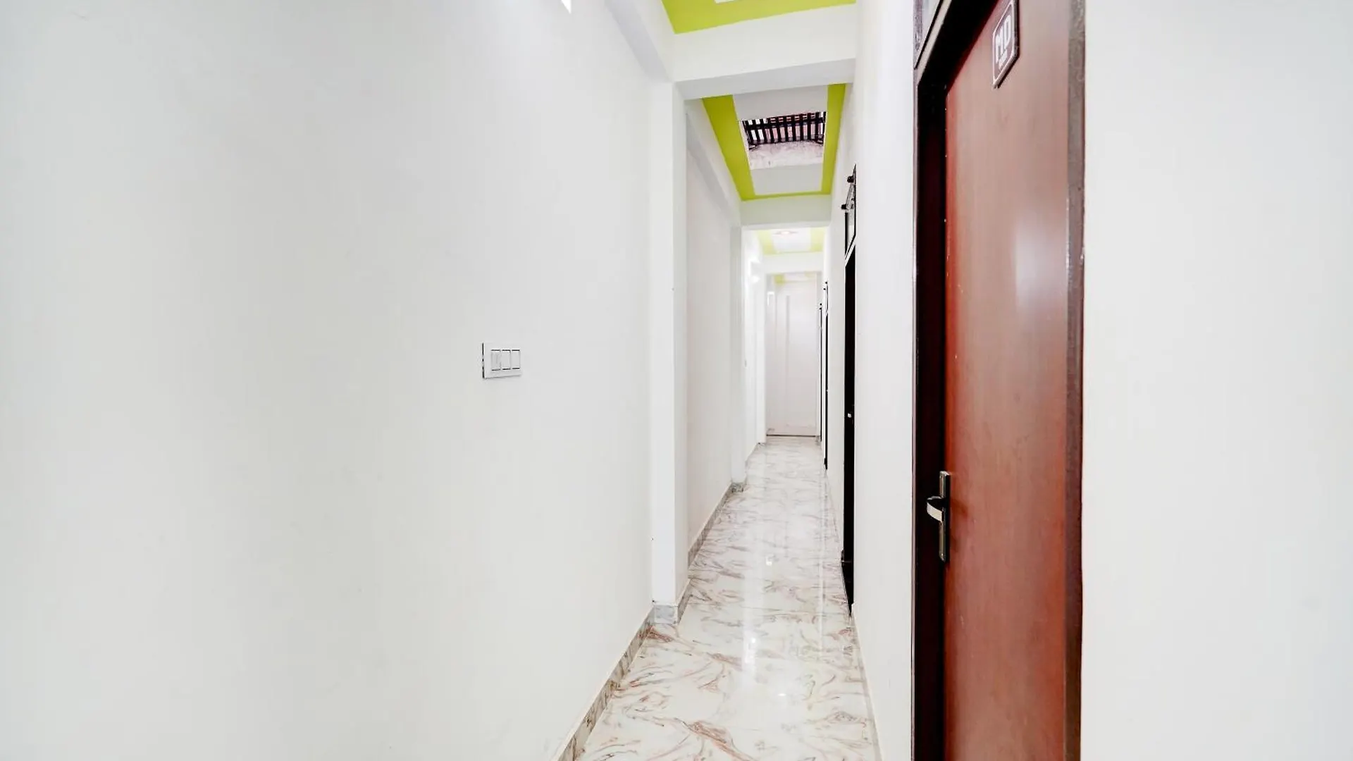 Hotel O Bn Palace & Restaurant Agra  Agra (Uttar Pradesh)