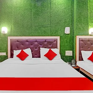 Hotel Oyo Flagship House