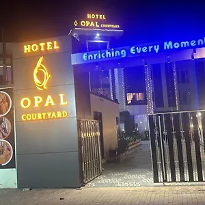 Opal Courtyard Otel
