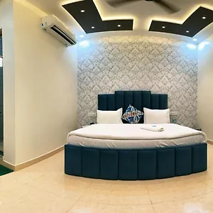 4* ホテル New & Restaurant