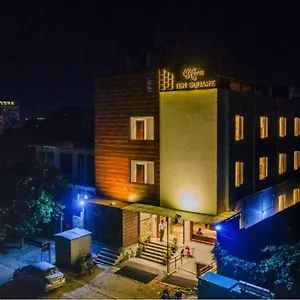 Hotel Square, India